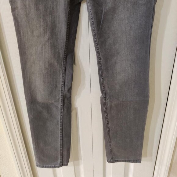 Liz Claiborne City Fit Skinny Leg Jeans Women's Gray Size 4 NWT - Picture 2 of 6